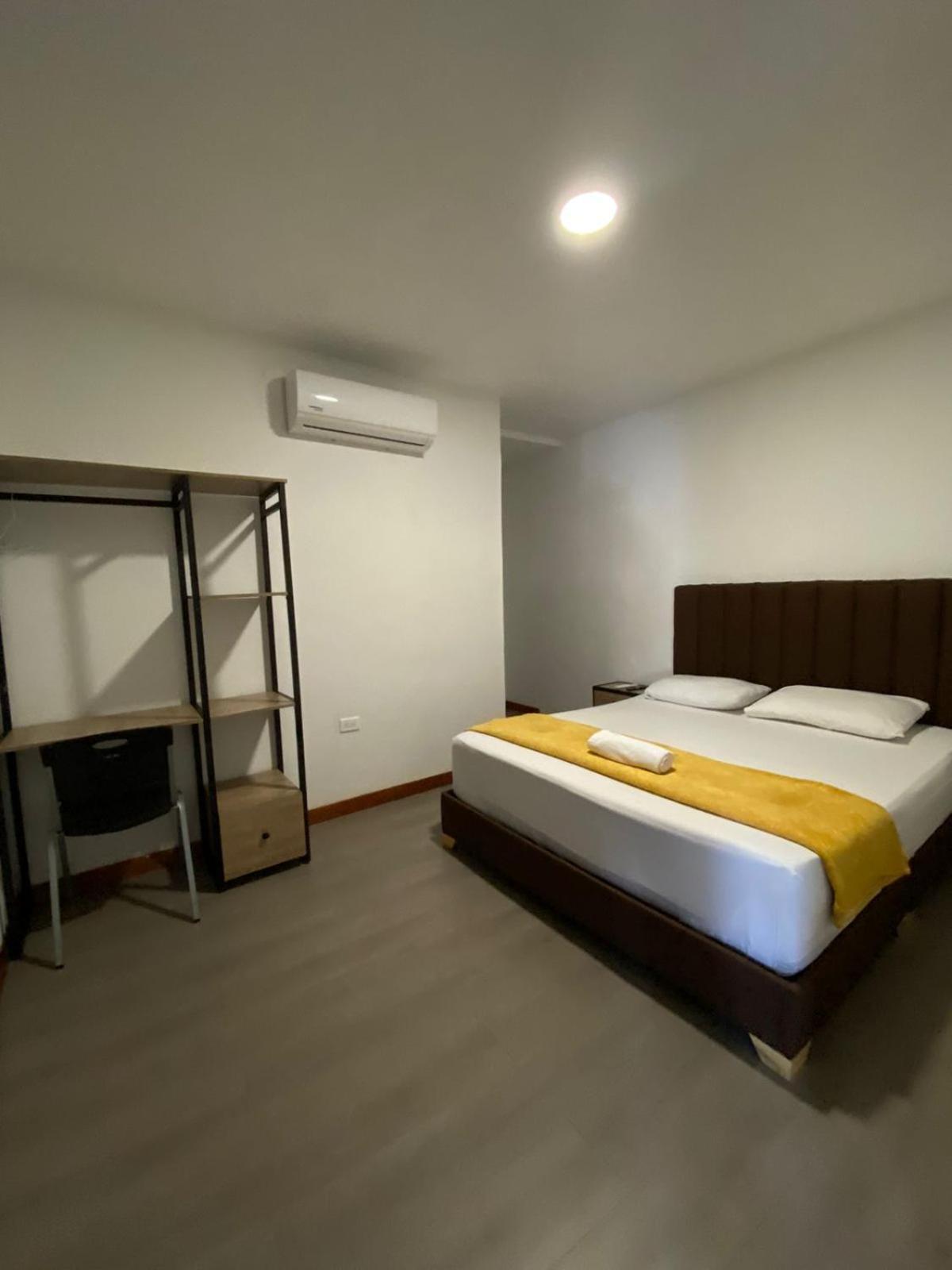 Hotel Gallery By 70 Меделин Екстериор снимка